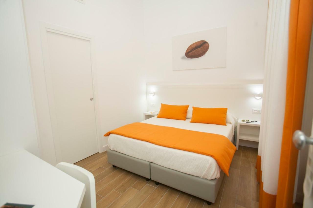 Mediterranean Rooms Кастелламмаре-ди-Стабия Экстерьер фото