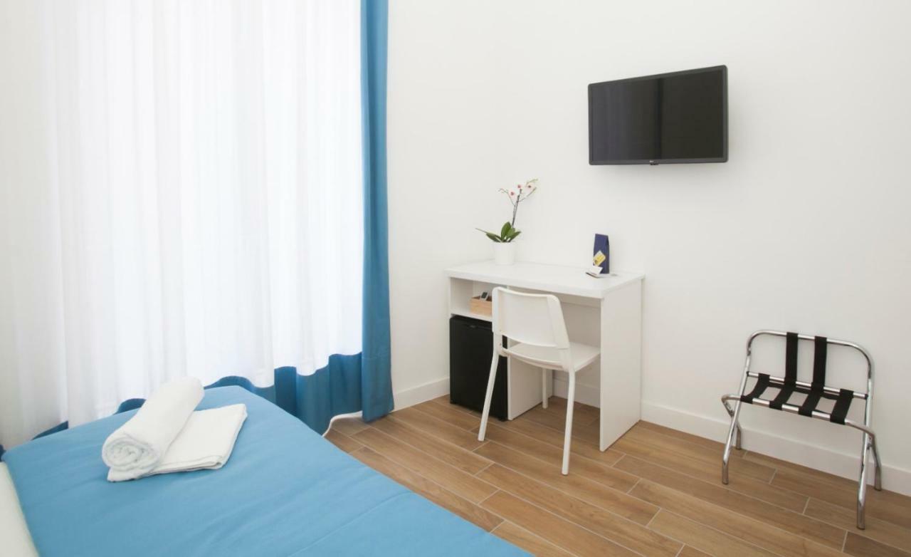 Mediterranean Rooms Кастелламмаре-ди-Стабия Экстерьер фото